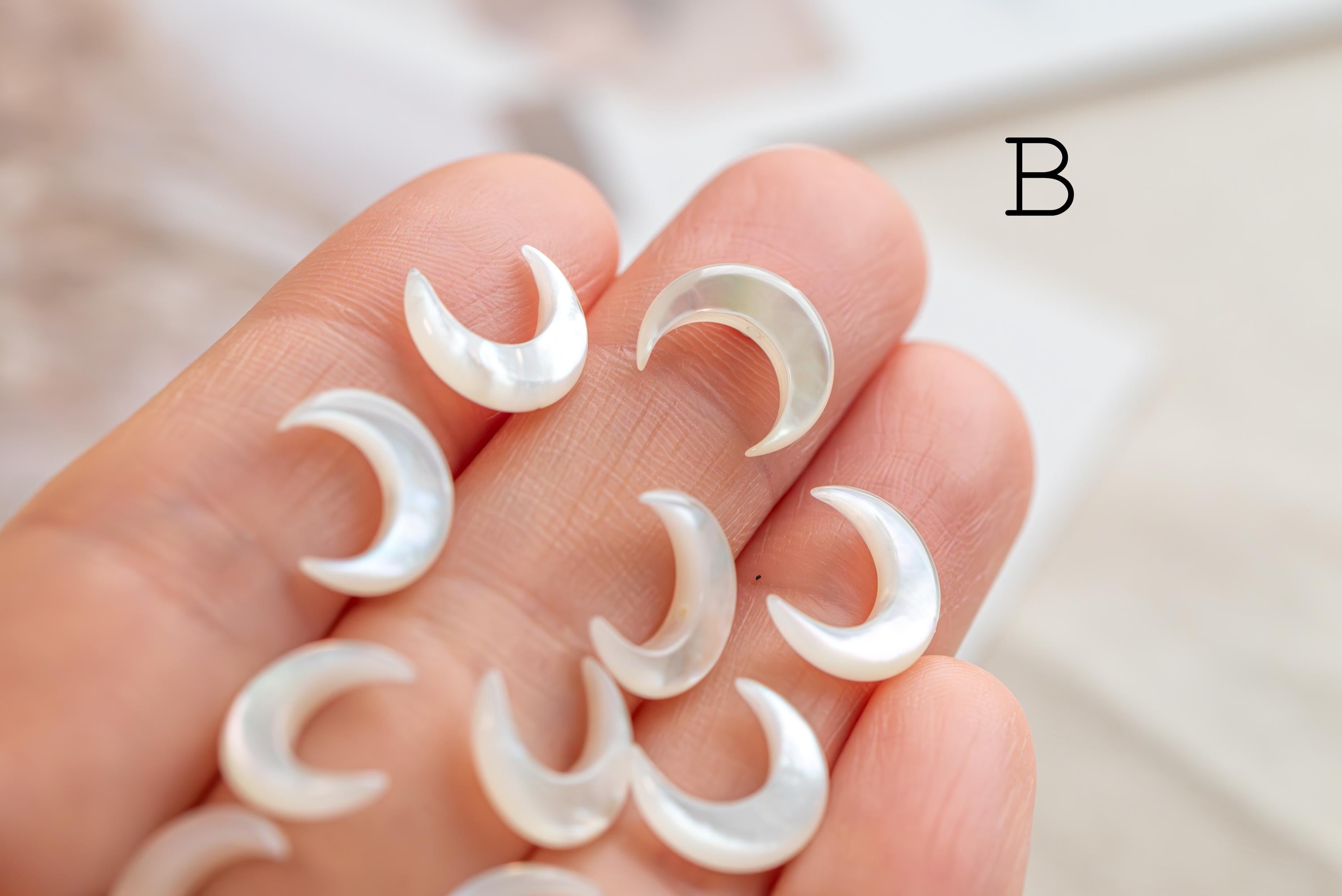 Moon Phase Mother of Pearl Beads, Crescent Shell Charms, White Shell Jewelry Supplies, Celestial Jewelry Beads (BK-035)